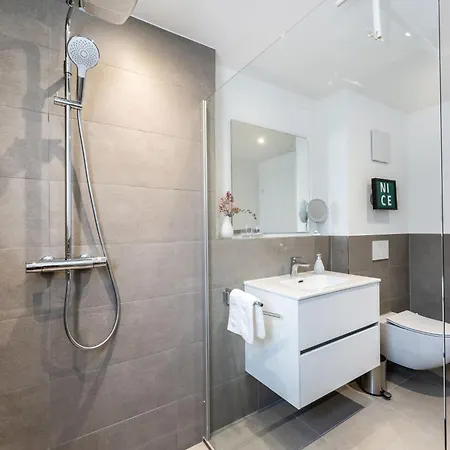 Apartment Luxuswohnung Traumblick - Neubau 2023 By Interhome *